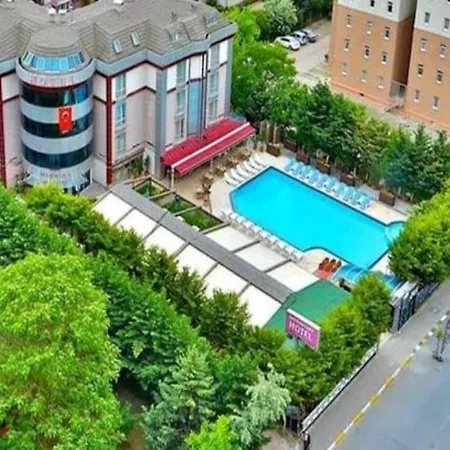 호텔 Gardan