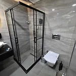 Gardan Ξενοδοχείο *